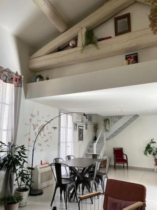 Loft Au Coeur De Nimes Apartman Kültér fotó